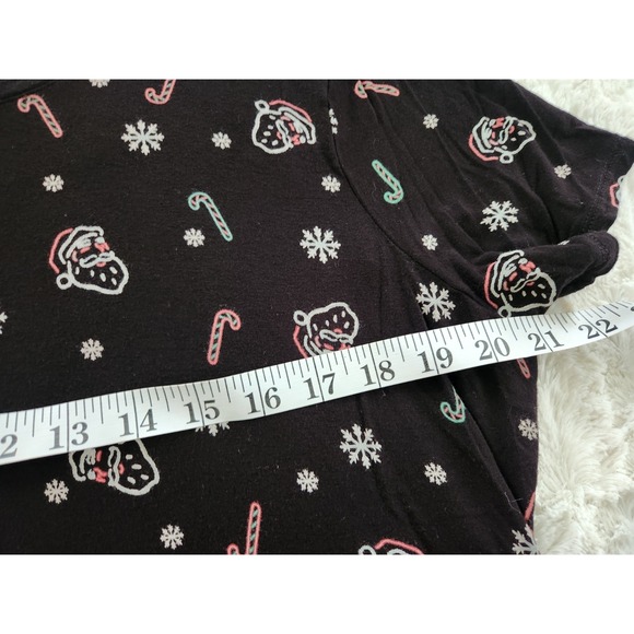 APT. 9 Women's Size XL Black Essentials Christmas Print T-Shirt - Picture 5 of 6